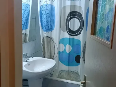 Baie amenajată apartament vanzare cumparare Sector 6 București